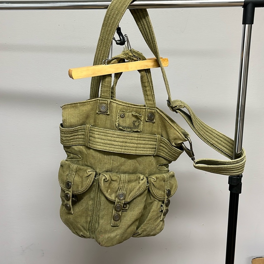 Oakley saddle bag